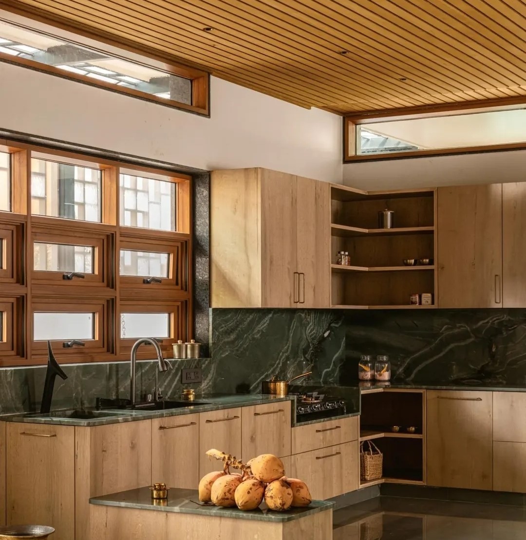 Ceiling & Paneling
